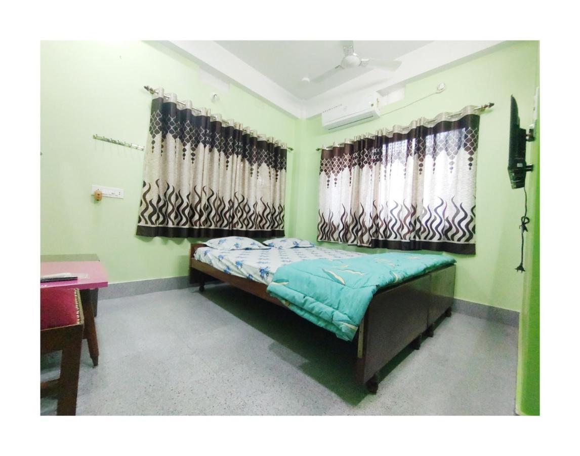 Ujjayanta Homestay Agartala Extérieur photo