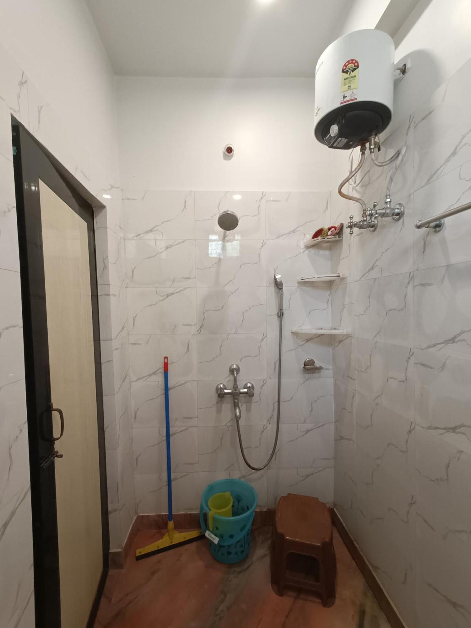 Ujjayanta Homestay Agartala Extérieur photo